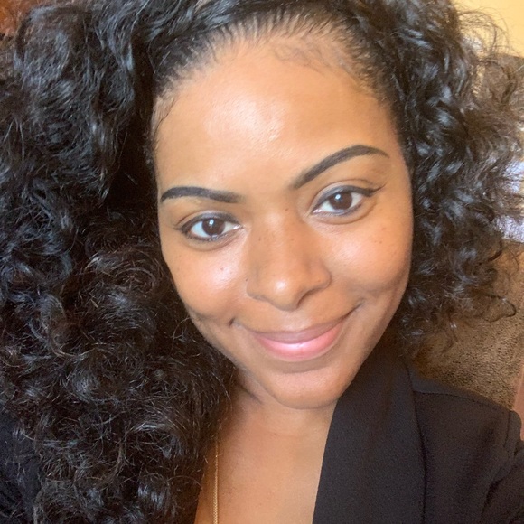 Meet your Posher, Melissa - Picture 1 of 1
